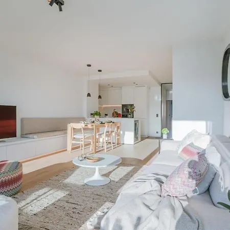 Stunning And Modern With Sunny Balcony Appartamento Knokke-Heist